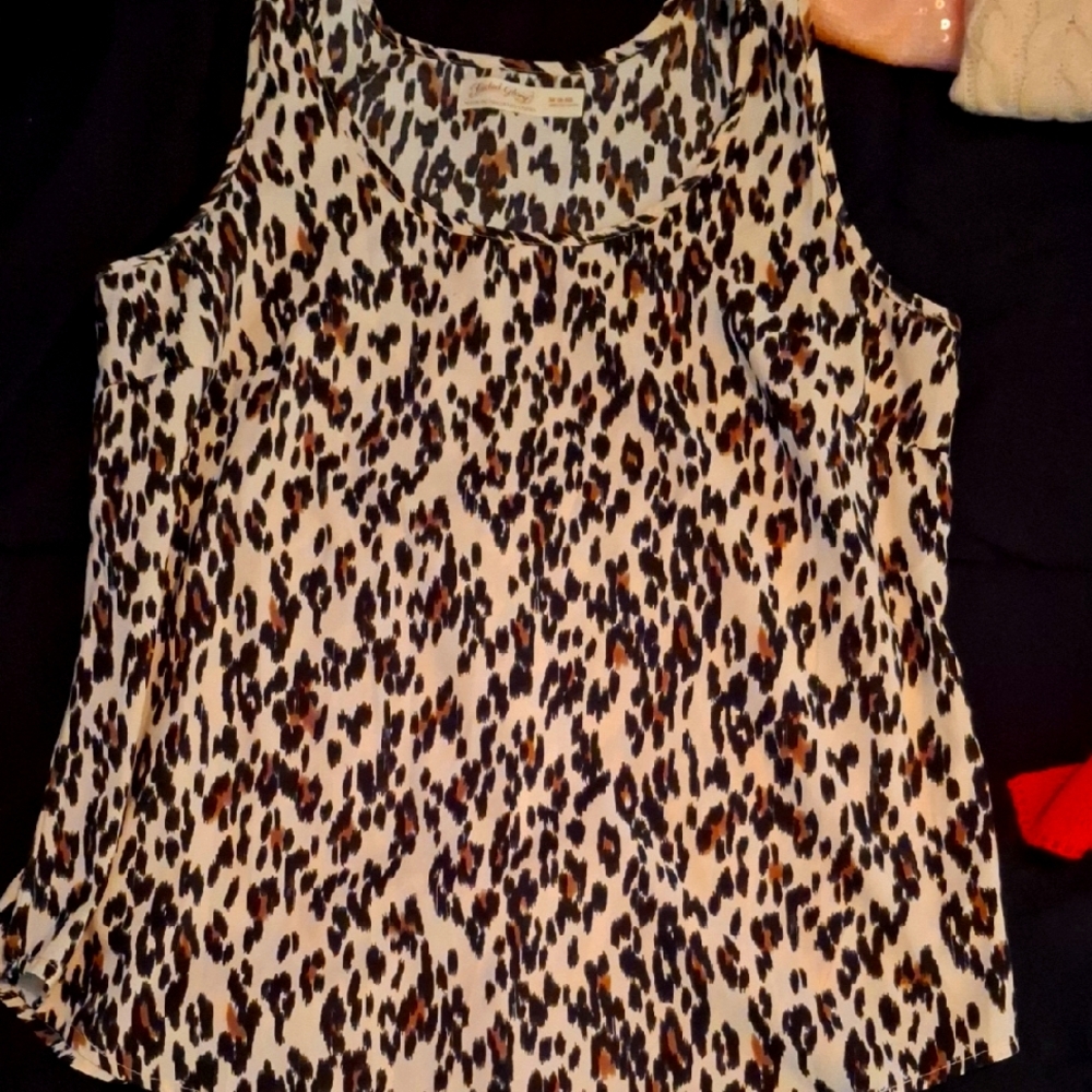 Leopard Print Sleeveless Top